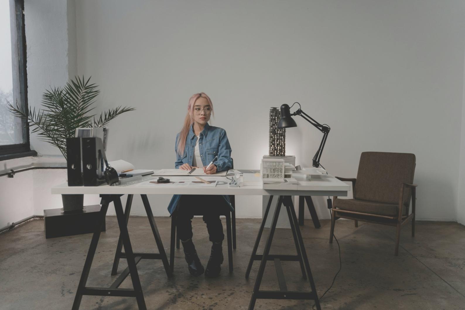 Concept Art Arbeitsumgebung mit digitalen Werkzeugen